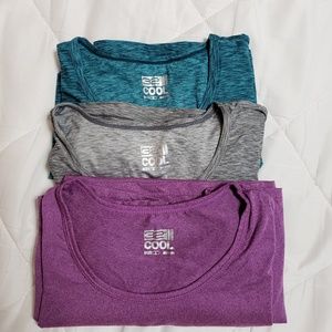 3 32 Degrees Cool Scoop Neck T Shirts